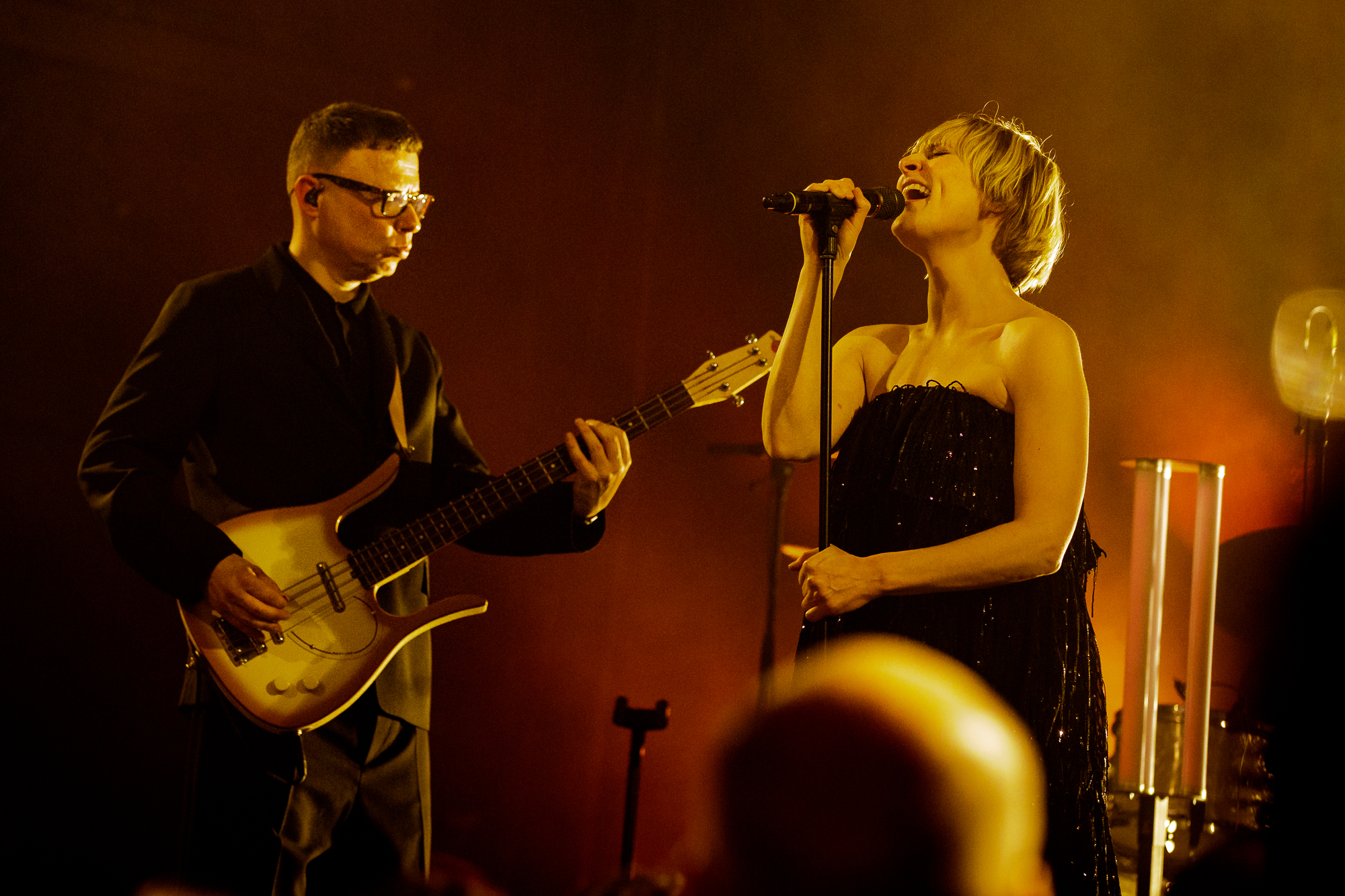 Hooverphonic-Fleda-Paveska-2021-20-8S0A0439-small.jpg