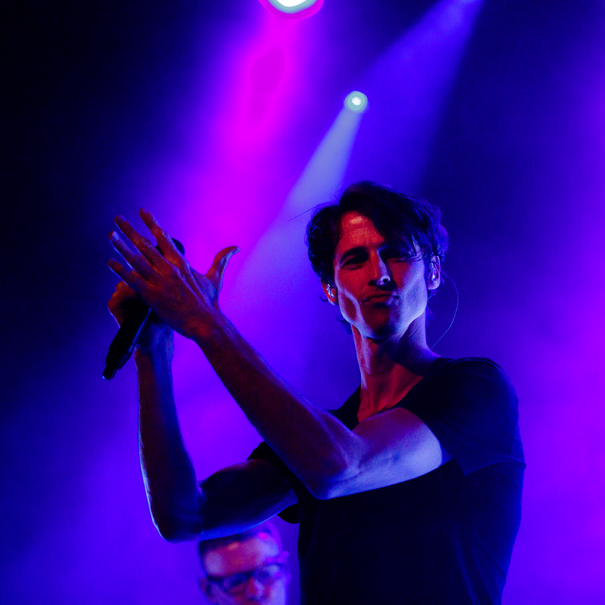 Hooverphonic-Fleda-Paveska-2021-24-8S0A0586-small.jpg